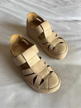 Siketu Beige Strappy Cutout Comfort Sandals Size 35
